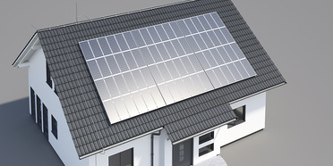 Umfassender Schutz für Photovoltaikanlagen bei Curis Elektrotechnik GmbH & Co. KG in Fürth